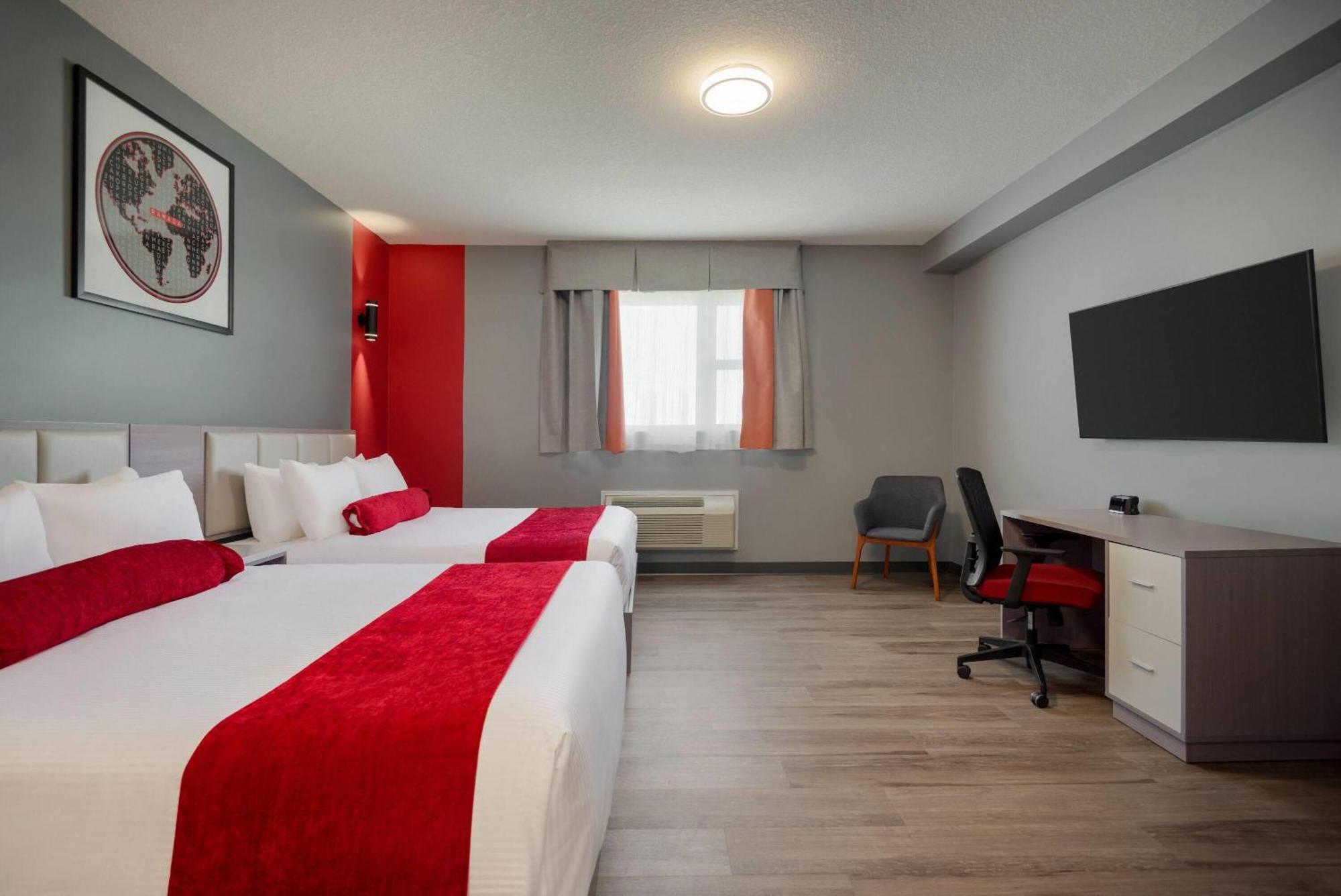 Ramada By Wyndham West Edmonton Hotel & Suites ภายนอก รูปภาพ