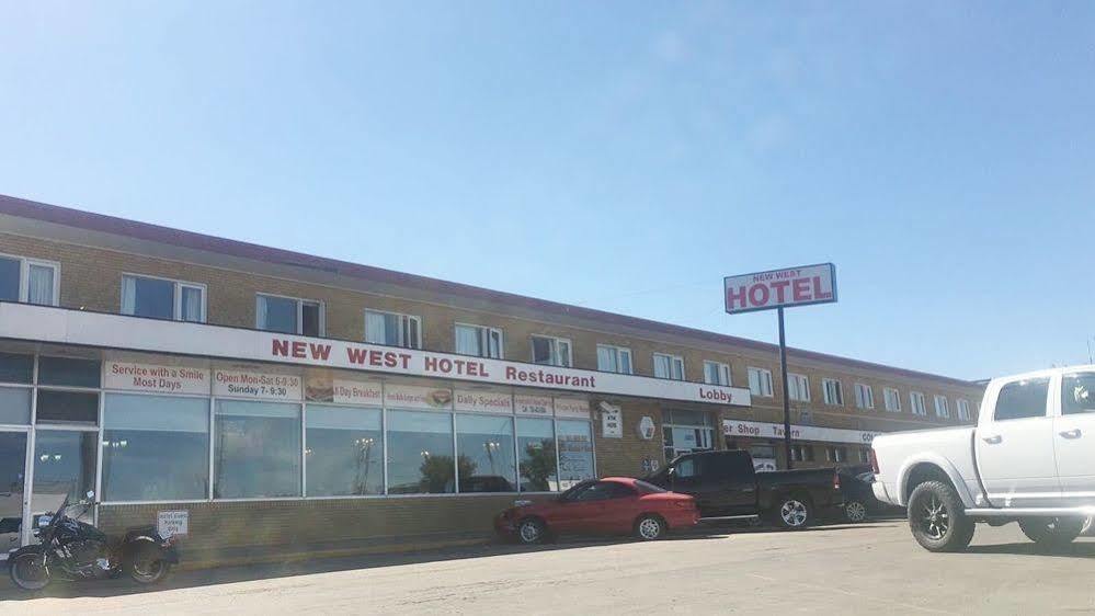 Ramada By Wyndham West Edmonton Hotel & Suites ภายนอก รูปภาพ